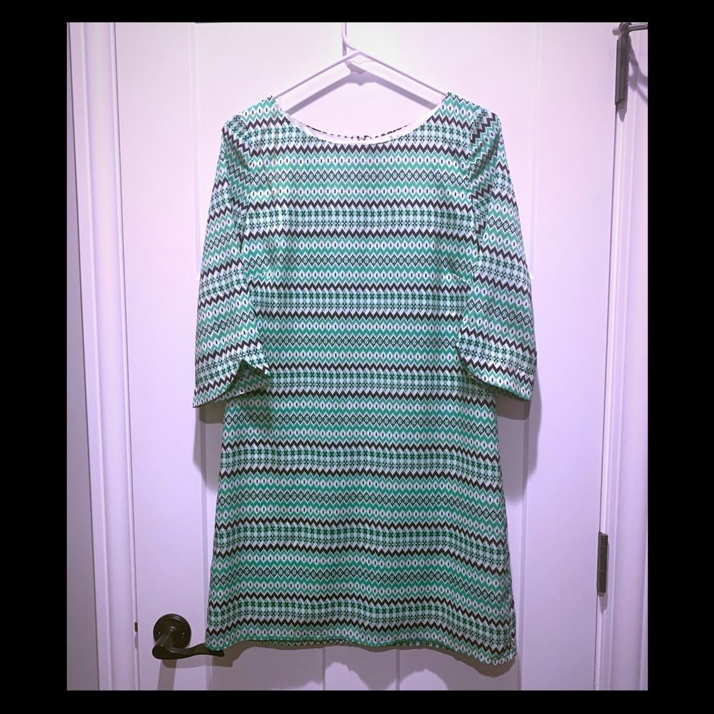 Green patterned shift dress
